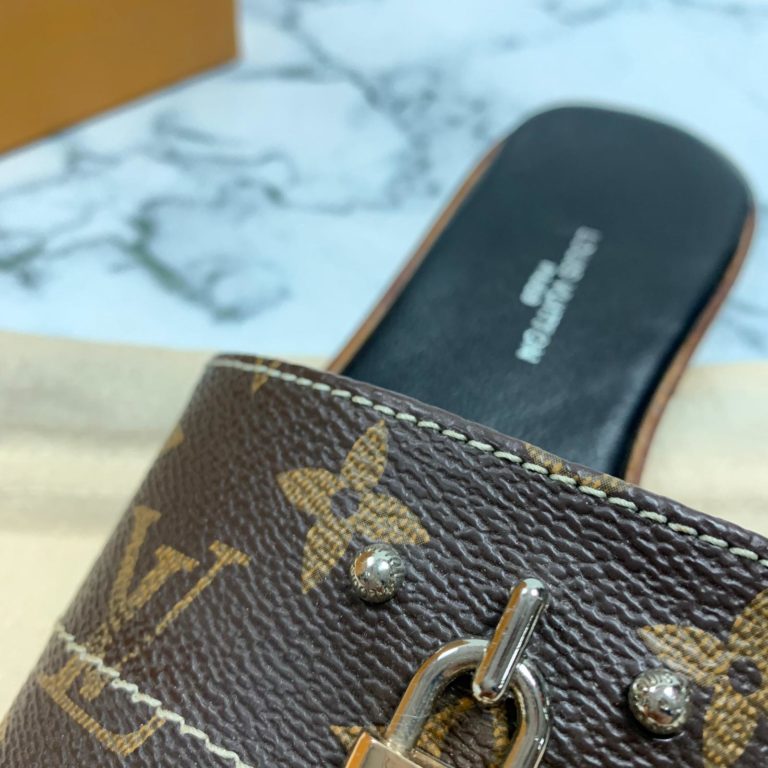 louis vuitton terlik lock me deri italyan