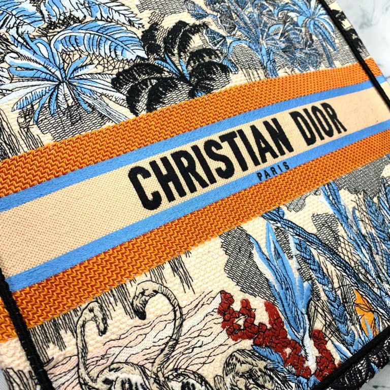 Christian Dior canta Book Tote Oblique islemeli 41x32 cm