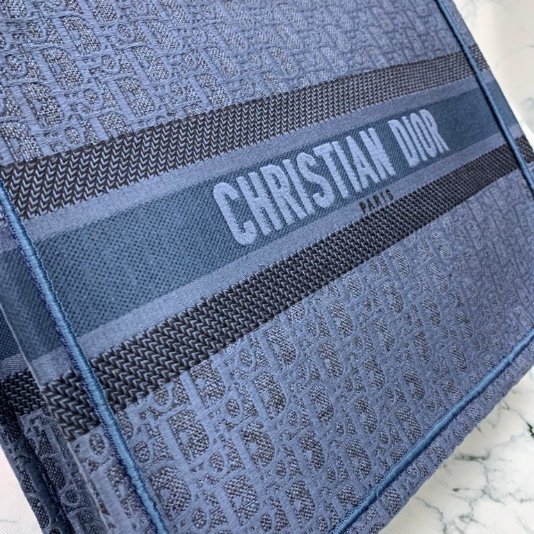 Christian Dior canta Book Tote Oblique lacivert mavi 41x32 cm