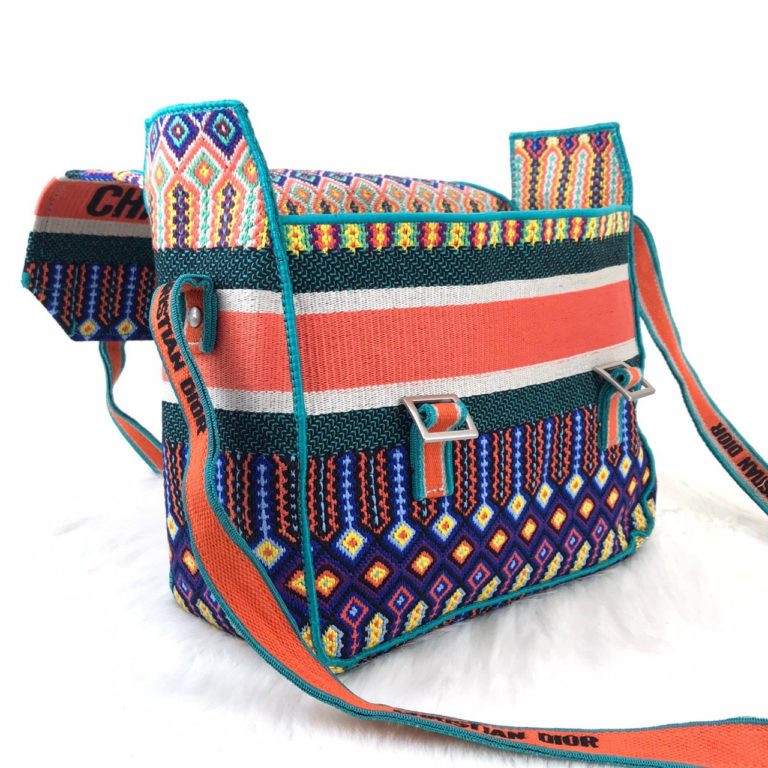 Christian Dior canta Camp Messenger capraz ithal renkli el orgusu 28.5 x 25 x 12 cm