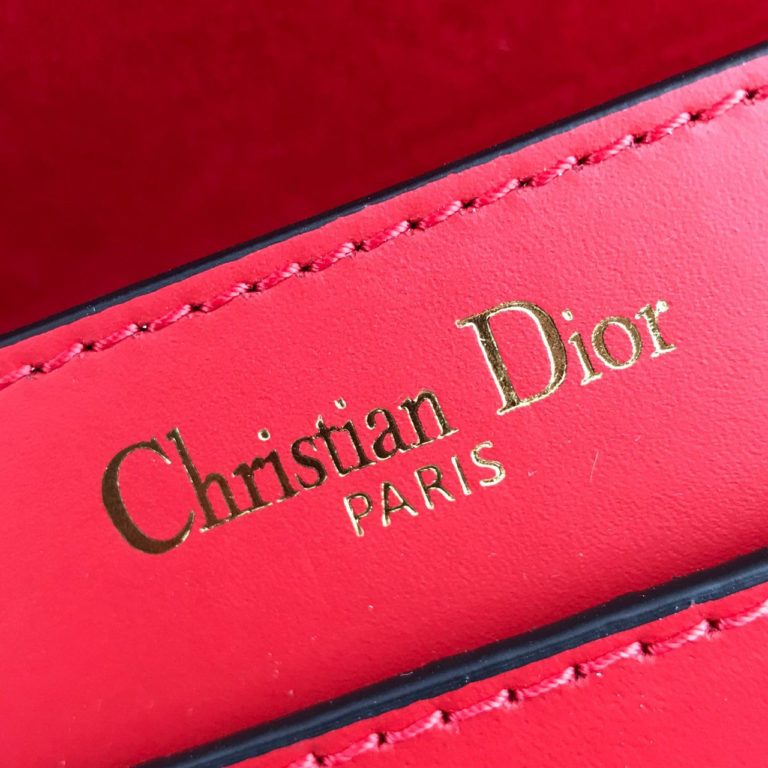 Christian Dior canta Jadior  hakiki deri kirmizi  26x17 cm