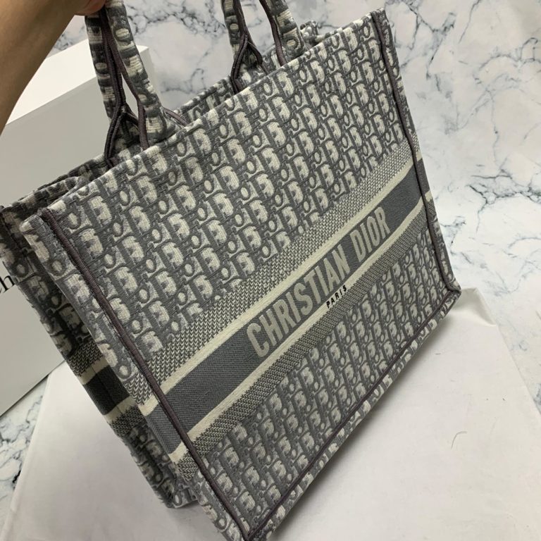 Christian Dior canta Tote Oblique gri logo baski 41x32 cm