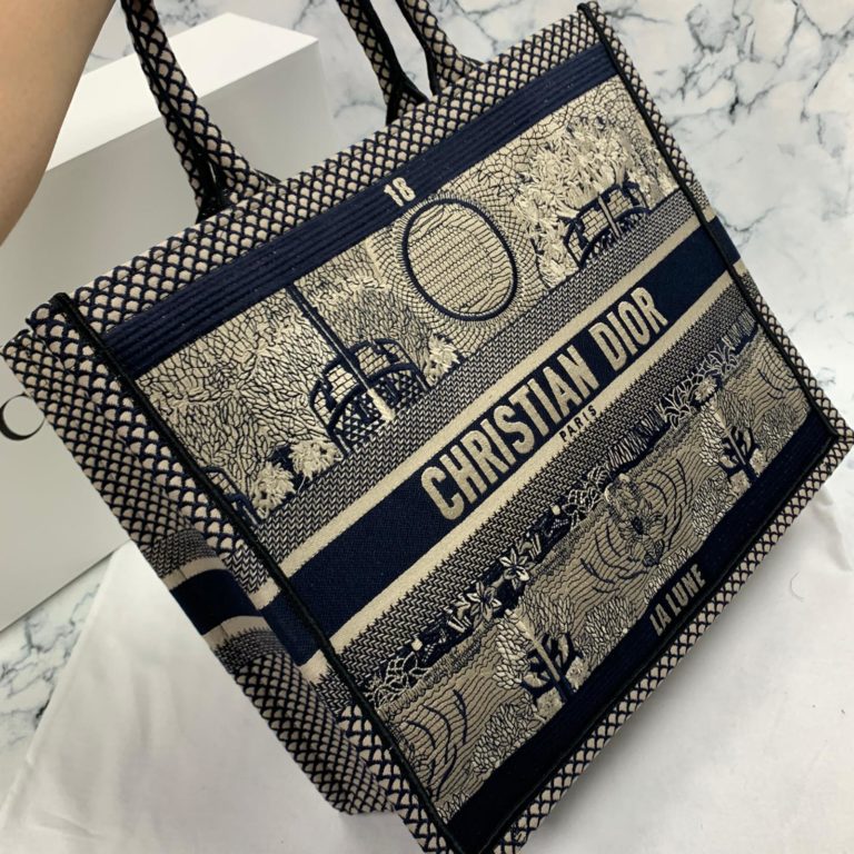 Christian Dior canta Tote Oblique siyah bej isleme 41x32 cm