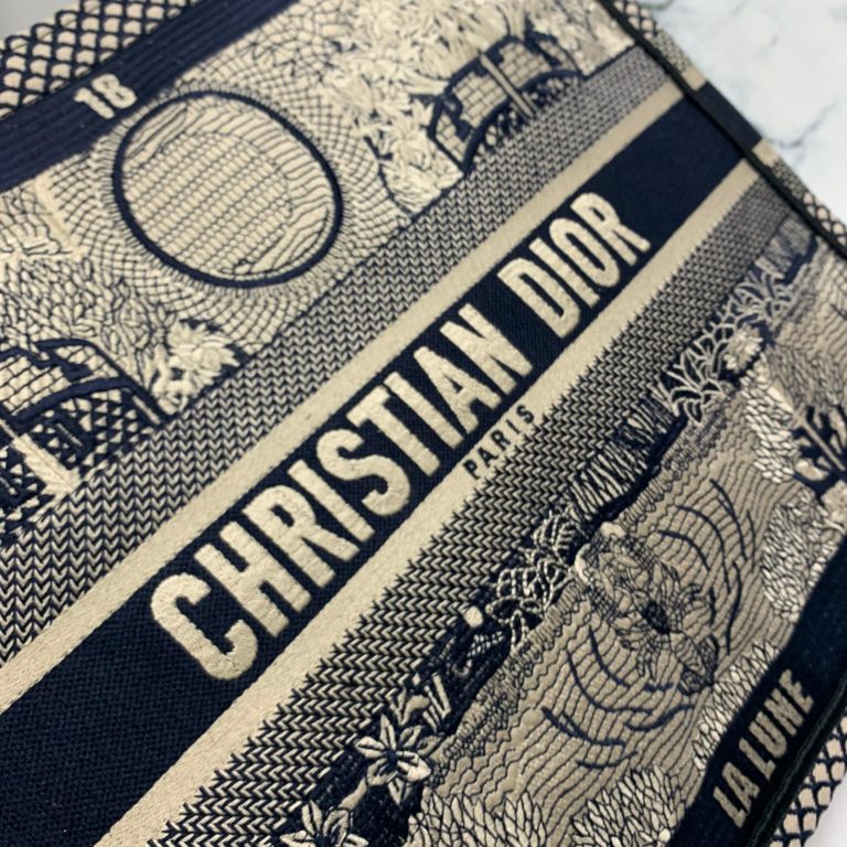 Christian Dior canta Tote Oblique siyah bej isleme 41x32 cm