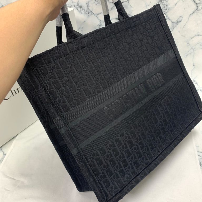 Christian Dior canta Tote Oblique siyah logo desenli 41x32 cm