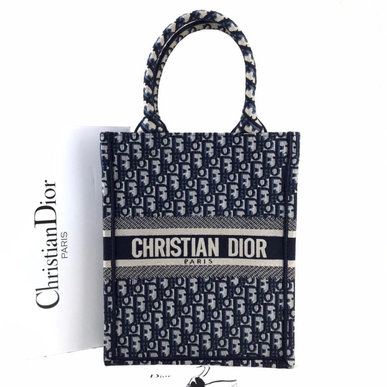 Christian Dior canta Vertical Book Tote full el dokuma siyah 34x27 cm