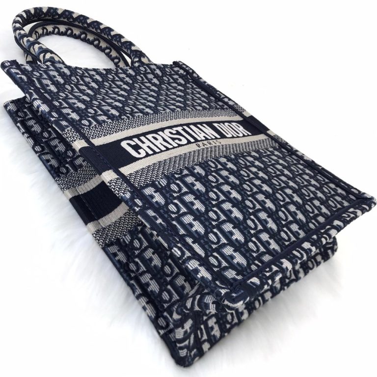 Christian Dior canta Vertical Book Tote full el dokuma siyah 34x27 cm