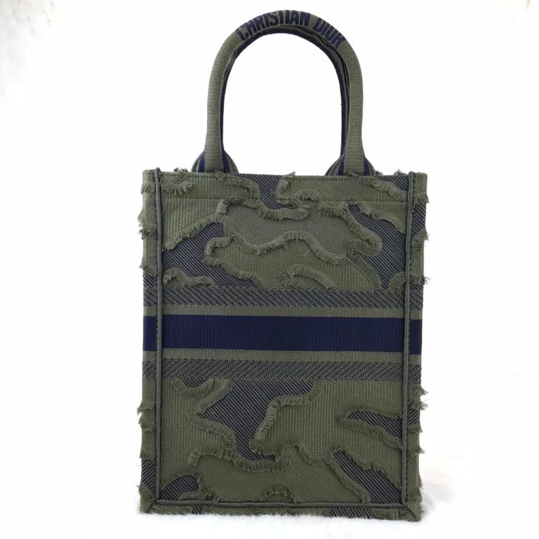 Christian Dior canta Vertical Book Tote full el dokuma yesil 34x27 cm