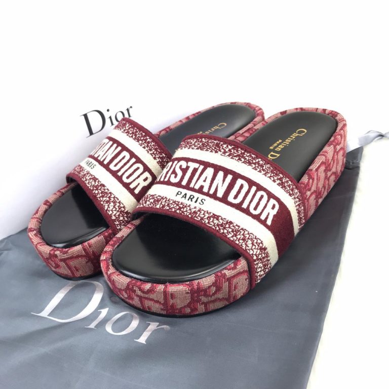 Christian Dior terlik hakiki deri bordo taban ve uzeri keten orgu