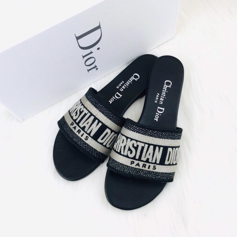 Christian Dior terlik hakiki deri dior yazili