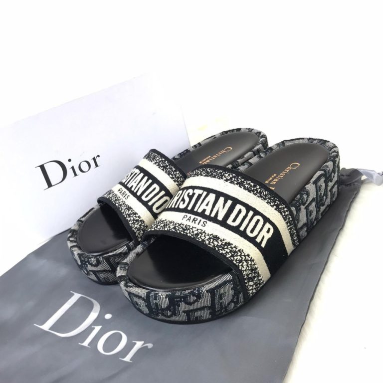 Christian Dior terlik hakiki deri siyah taban ve uzeri keten orgu