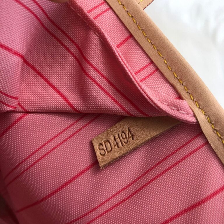 louis vuitton canta beyaz pembe buyuk boy neverfull damier 39x32x19
