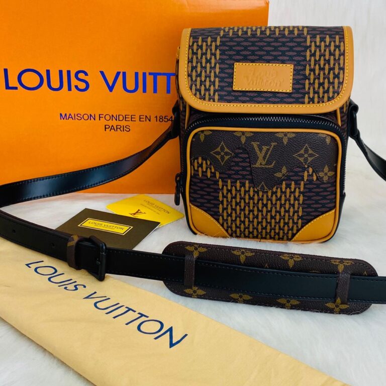 louis vuitton canta erkek amazone messenger 18x13x9