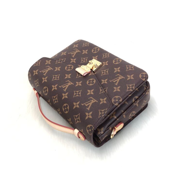 louis vuitton canta metis kahve monogram pochette 25x19cm