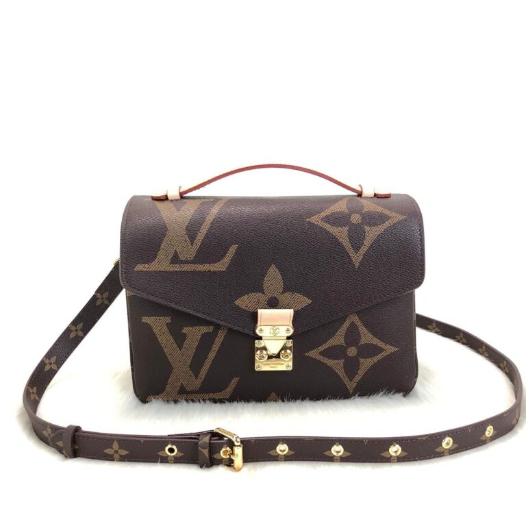louis vuitton canta metis koyu kahve buyuk logo pochette 25x19cm