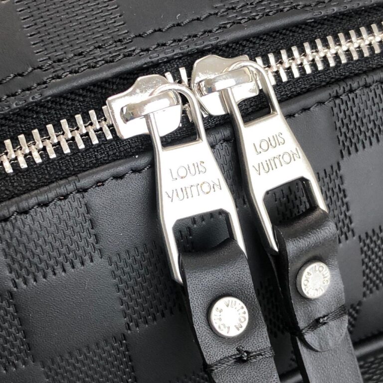louis vuitton canta michael backpack sirt infiniti