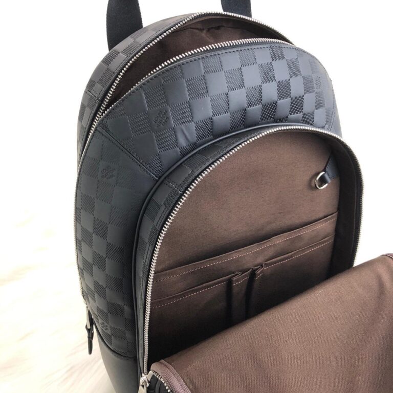 louis vuitton canta michael backpack sirt infiniti