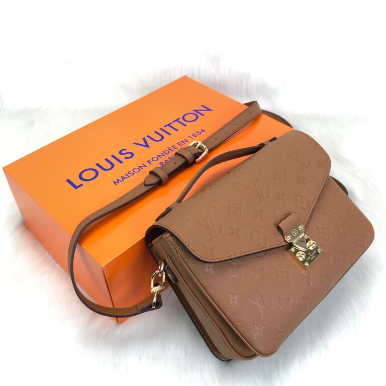 louis vuitton canta taba metis pochette 25x19cm