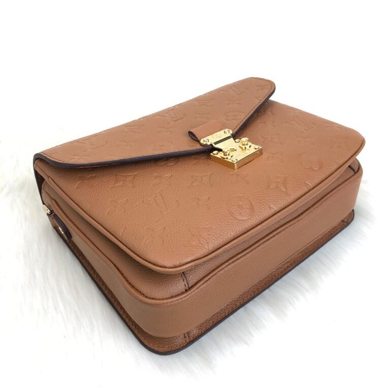 louis vuitton canta taba metis pochette 25x19cm