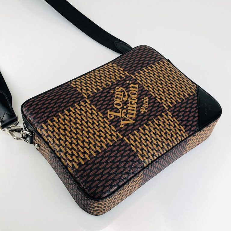 louis vuitton canta kahve lv2 collection  trio messenger postaci 25x18cm