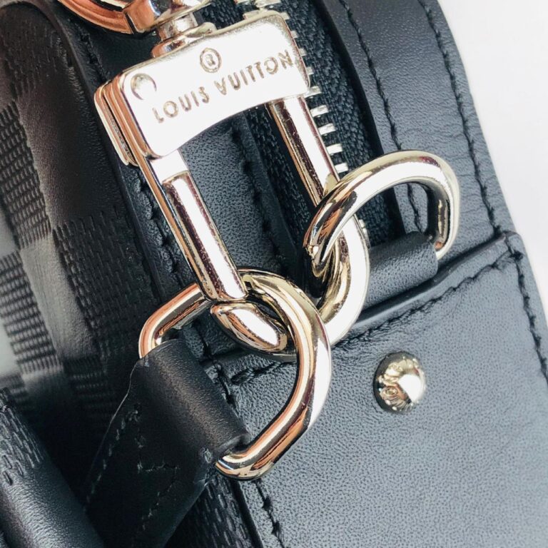 louis vuitton canta siyah trio messenger postaci 25x18cm