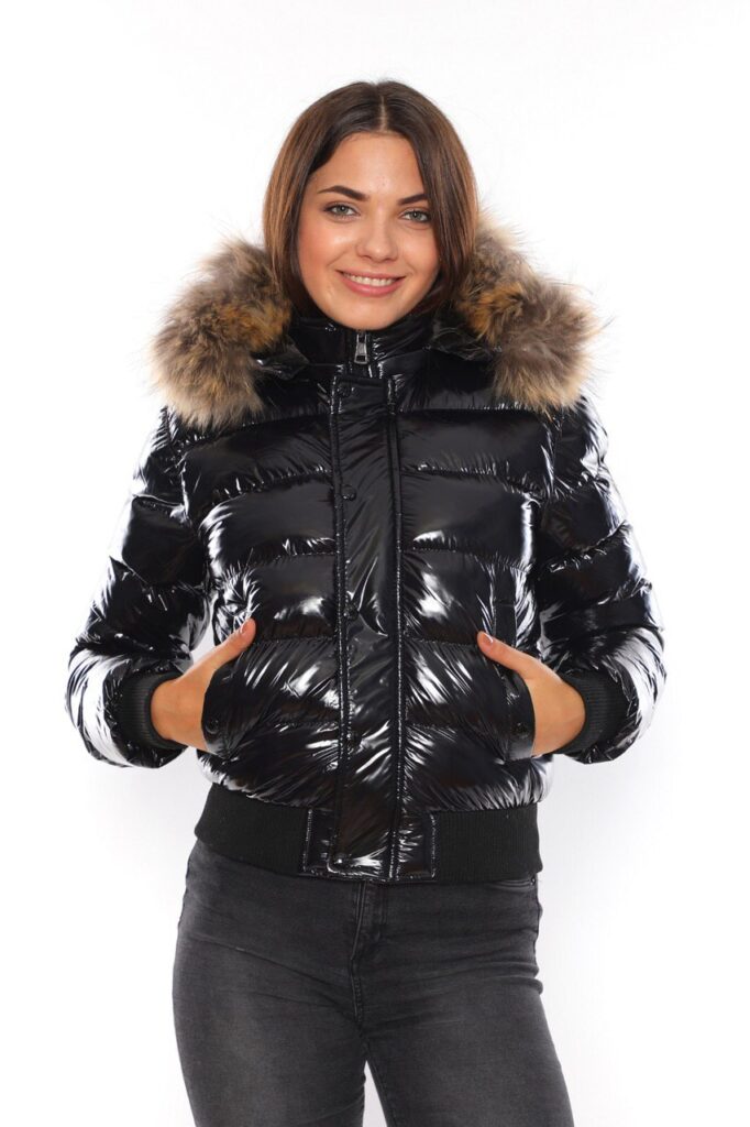 moncler mont beli lastikli siyah parlak yatay desen kapuson QR kod