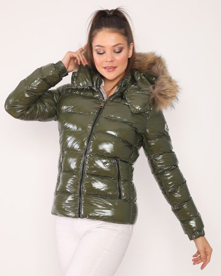 moncler mont haki yesil parlak  yatay desen kapuson QR kod