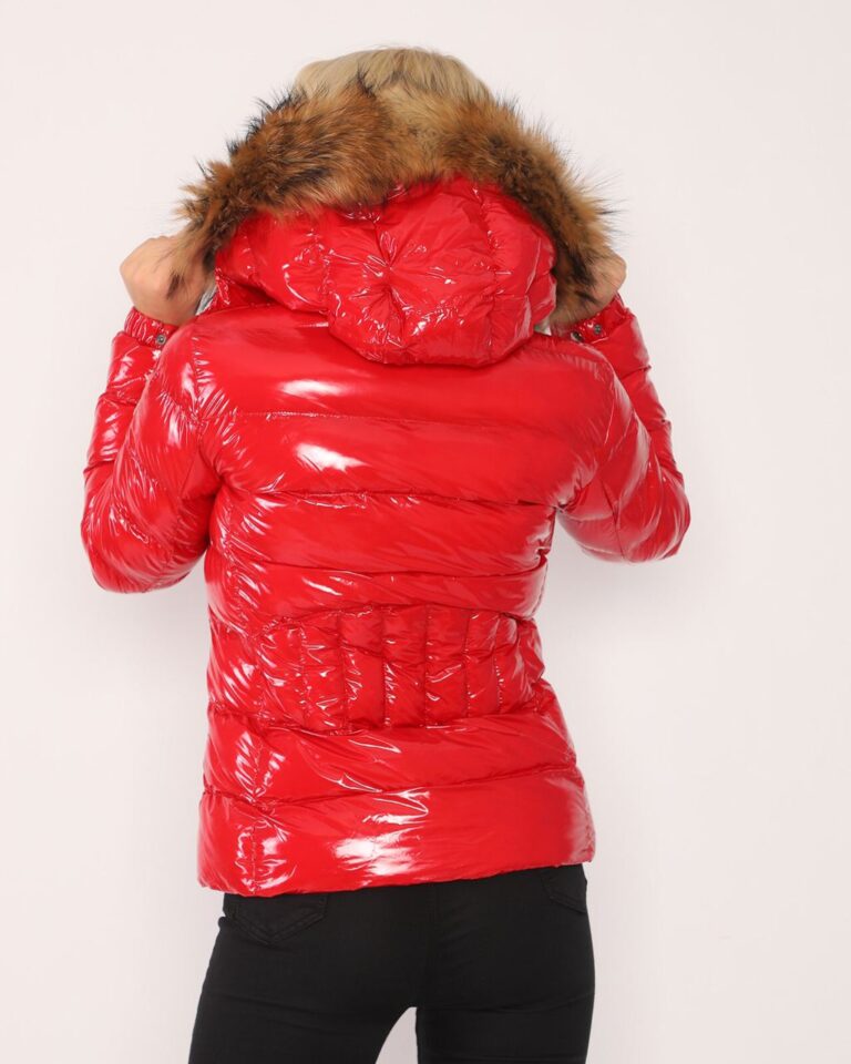 moncler mont kirmizi parlak yatay desen kapuson QR kod