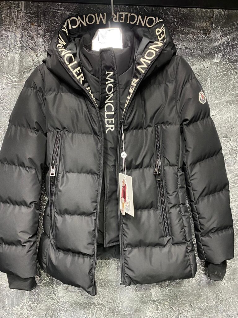 moncler mont mat siyah yazili cift fermuar QR kod