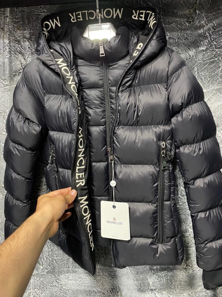 moncler mont mat siyah yazili cift fermuar QR kod