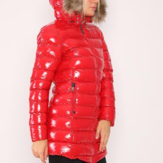 moncler mont parlak kirmizi uzun kapuson QR kod