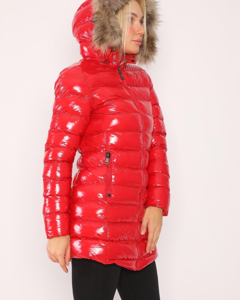 moncler mont parlak kirmizi uzun kapuson QR kod