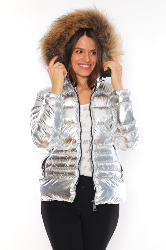 moncler mont parlak silver kapuson QR kod