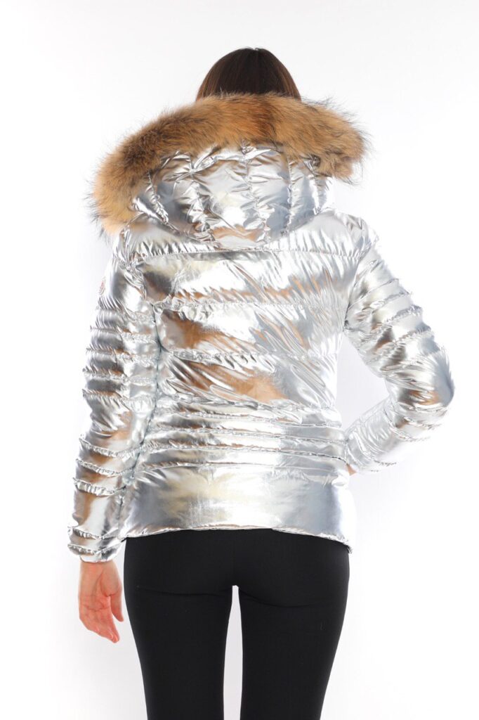 moncler mont parlak silver kapuson QR kod