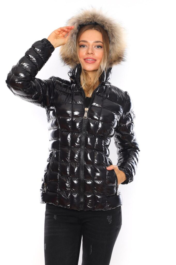 moncler mont parlak siyah kapuson QR kod