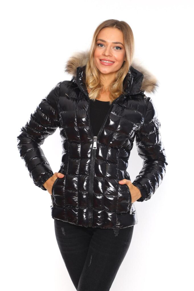moncler mont parlak siyah kapuson QR kod
