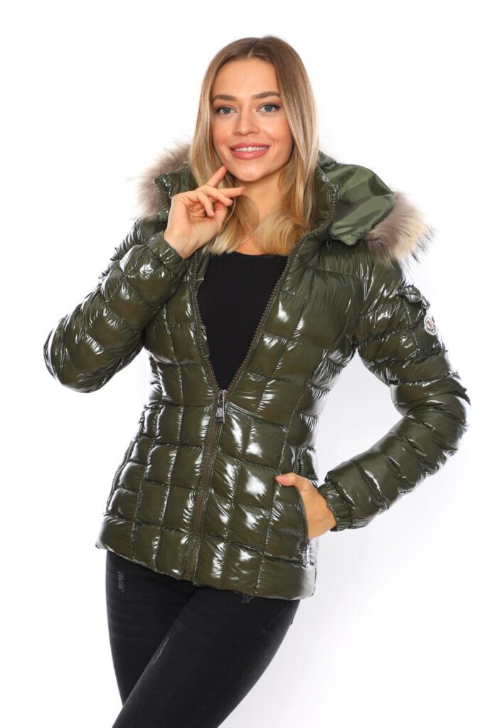 moncler mont parlak yesil haki QR kod