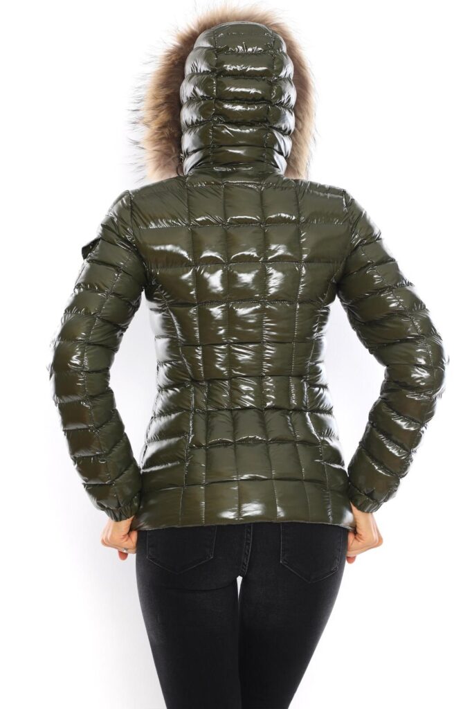 moncler mont parlak yesil haki QR kod