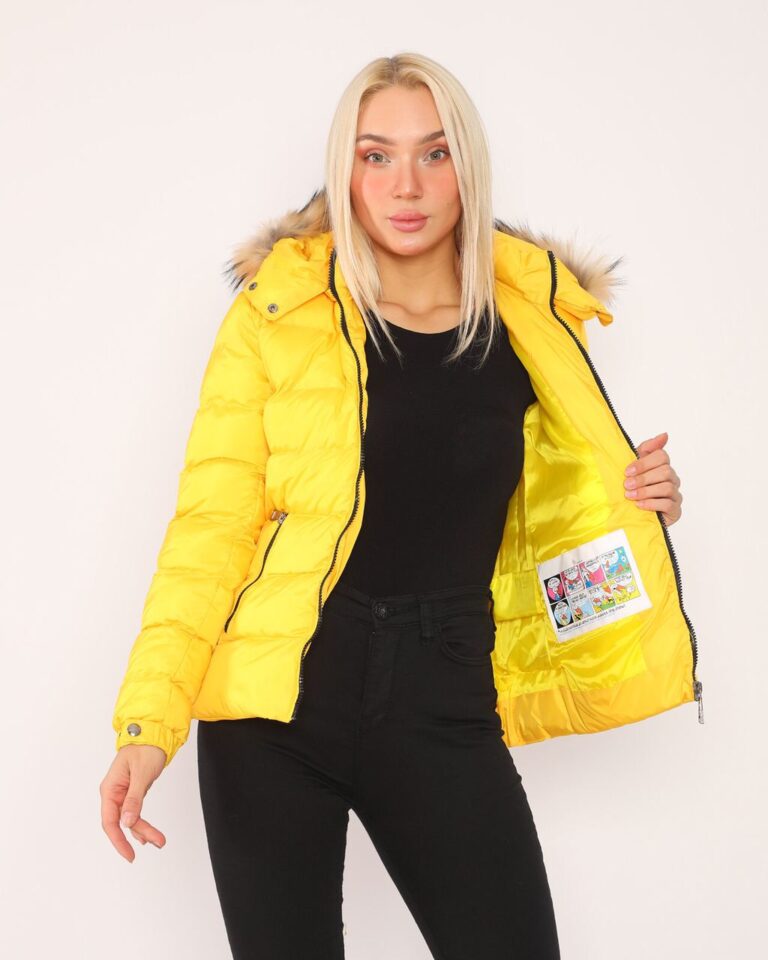 moncler mont sari yatay desen kapuson QR kod