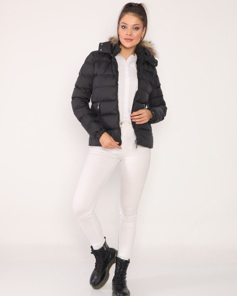 moncler mont siyah mat yatay desen kapuson QR kod