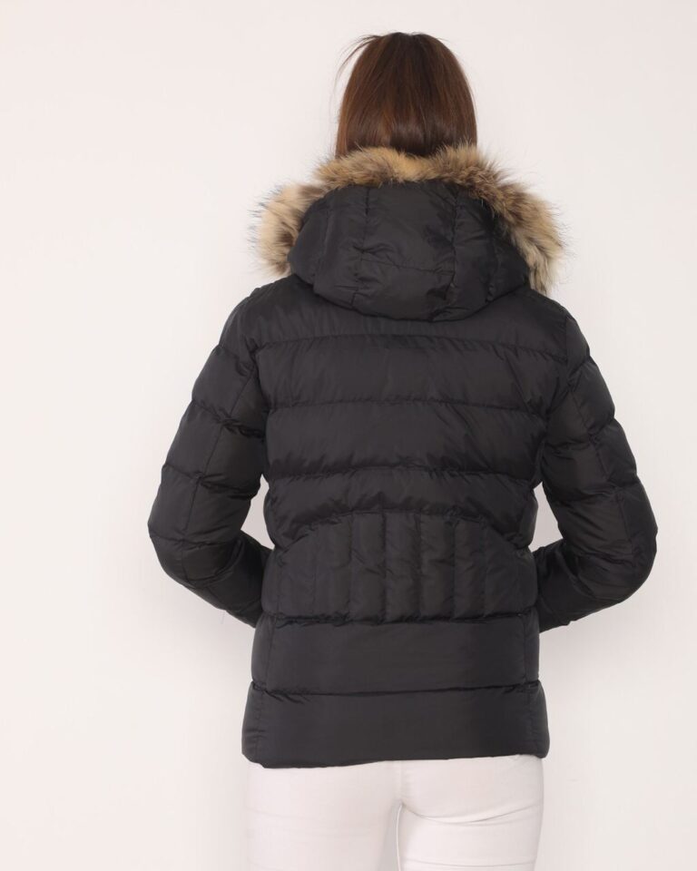 moncler mont siyah mat yatay desen kapuson QR kod