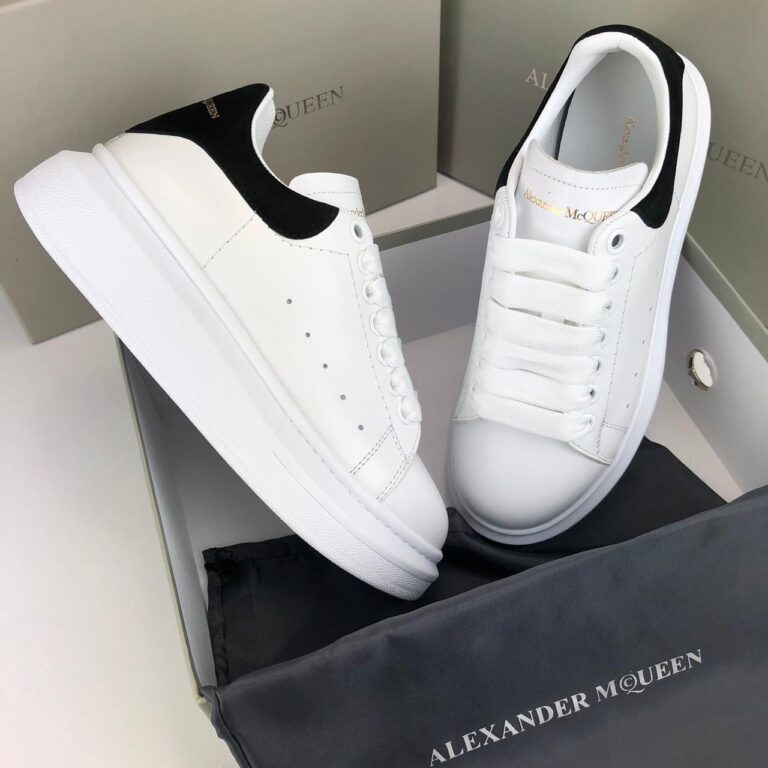 alexander mcqueen ayakkabi sneaker siyah beyaz yasizi gold