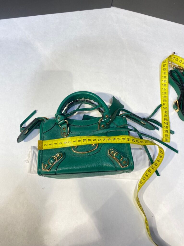 balenciaga canta city miniboy yesil gold aksesuar 19x12