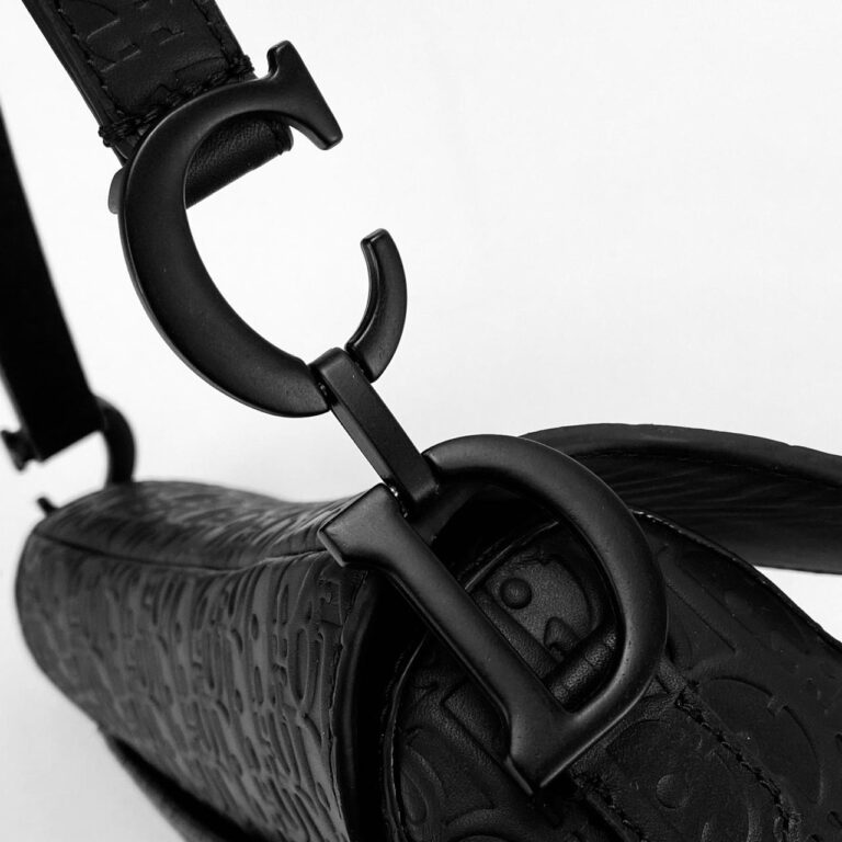 christian dior canta saddle embossed calfskin siyah 25x20x6cm