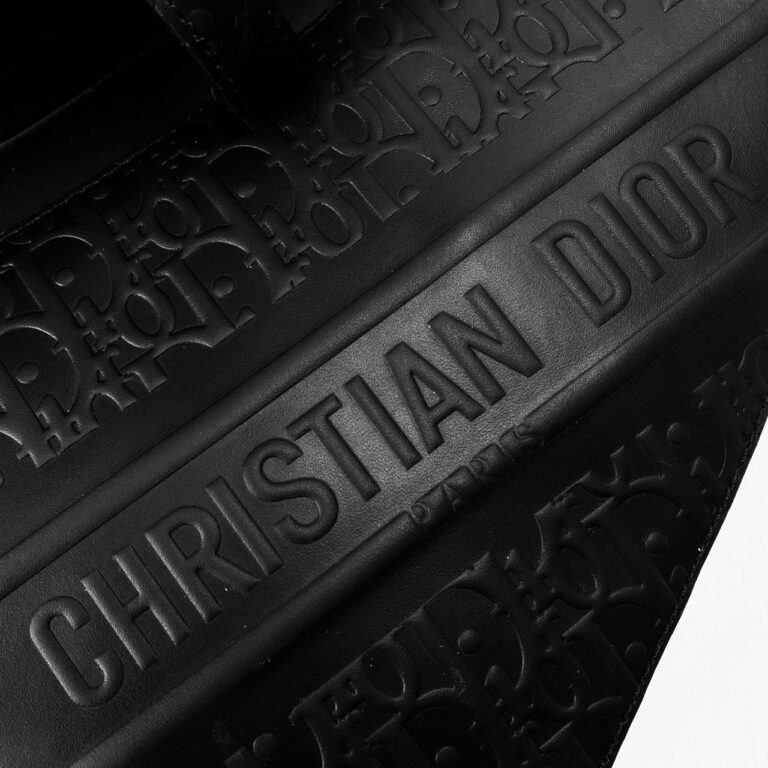 christian dior canta saddle embossed calfskin siyah 25x20x6cm