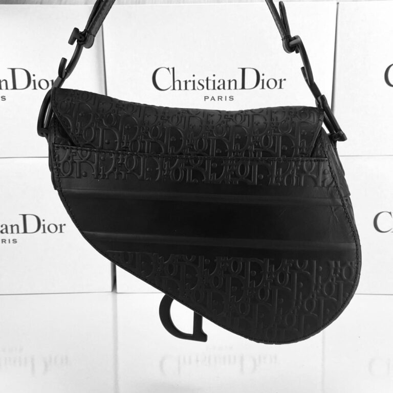 christian dior canta saddle embossed calfskin siyah 25x20x6cm