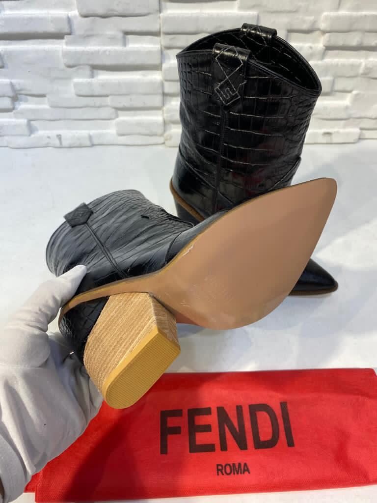 fendi ayakkabi bot siyah topuk 9 cm