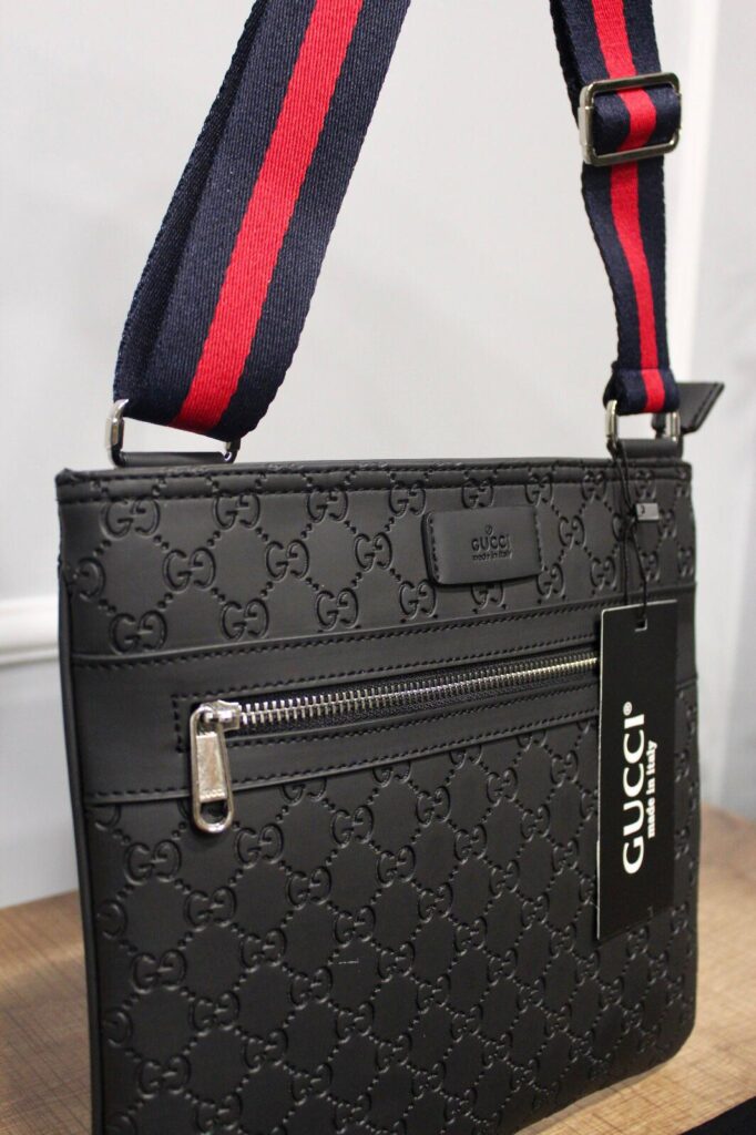 gucci canta messenger siyah logo baski 25x 27