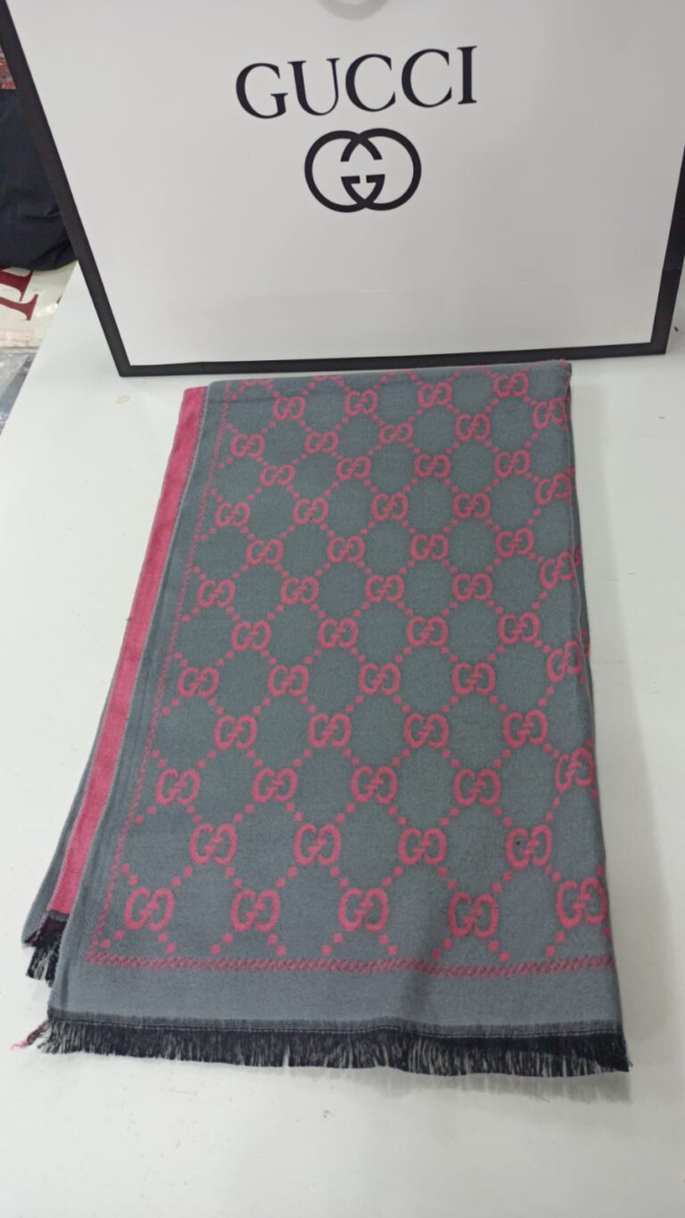 gucci sal cift tarafli acik gri pembe yeni model kasmir