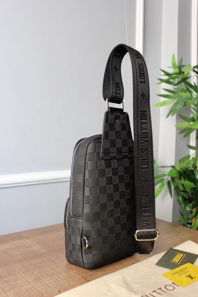 louis vuitton canta avenue sling bag siyah damier 20x31x10